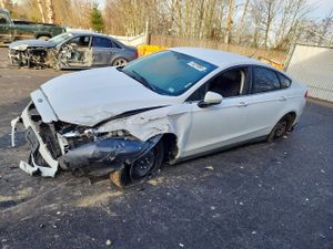 Ford Fusion S 2.5L 4 2014