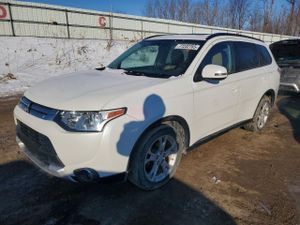 Mitsubishi Outlander SE 2.4L 4 2015