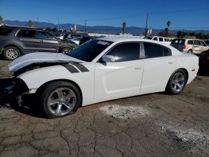 Dodge Charger 3.6L 6 2011