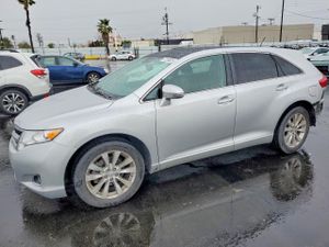 Toyota Venza LE 2.7L 4 2014