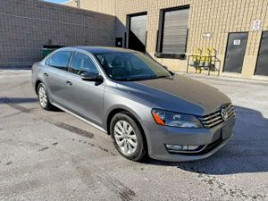 Volkswagen Passat S 2.0L 4 2014