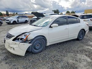 Nissan Altima BASE 2.5L 4 2011