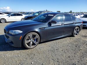 BMW M5 4.4L 8 2013