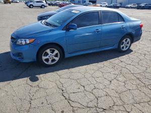 Toyota Corolla 1.8L 4 2013