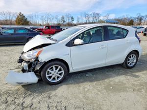 Toyota Prius 1.5L 4 2015