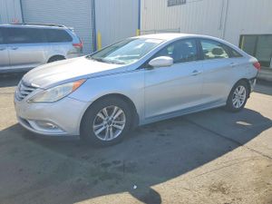 Hyundai Sonata GLS 2.4L 4 2013
