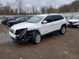 Jeep Cherokee LATITUDE 2.4L 4 2015