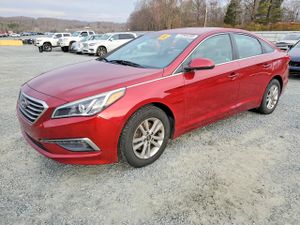 Hyundai Sonata SE 2.4L 4 2015