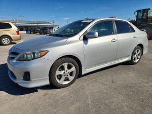 Toyota Corolla BASE 1.8L 4 2012