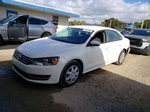 Volkswagen Passat S 1.8L 4 2014
