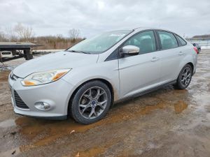 Ford Focus SE 2.0L 4 2014