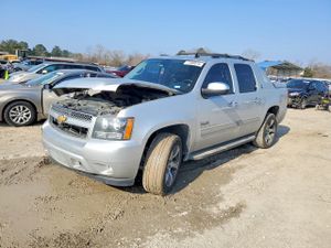 Chevrolet Avalanche LT 5.3L 8 2013