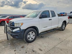 Toyota Tundra DOUBLE CAB SR5 4.6L 8 2013