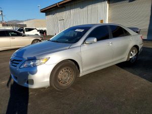 Toyota Camry BASE 2.5L 4 2010