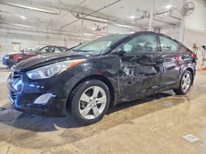 Hyundai Elantra GLS 1.8L 4 2013