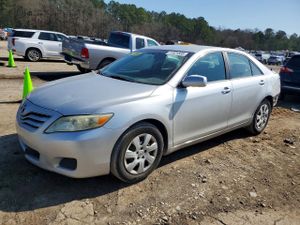 Toyota Camry BASE 2.5L 4 2011