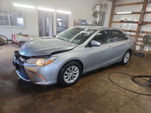 Toyota Camry LE 2.5L 4 2015