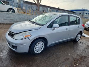 Nissan Versa S 1.8L 4 2012