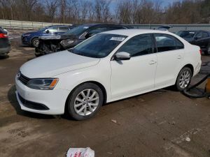 Volkswagen Jetta SE 1.8L 4 2014