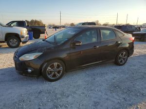 Ford Focus SE 2.0L 4 2014