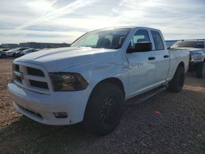 Dodge RAM ST 5.7L 8 2012