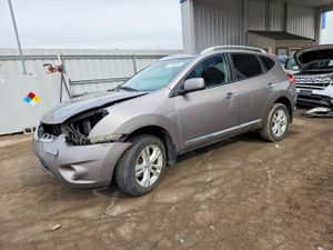 Nissan Rogue S 2.5L 4 2013