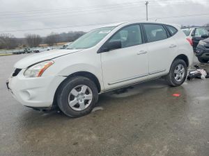 Nissan Rogue S 2.5L 4 2013