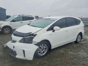 Toyota Prius 1.8L 4 2013
