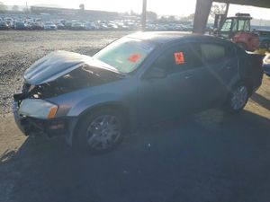 Dodge Avenger SE 2.4L 4 2012