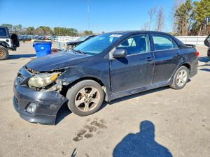 Toyota Corolla BASE 1.8L 4 2011