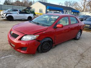 Toyota Corolla BASE 1.8L 4 2010