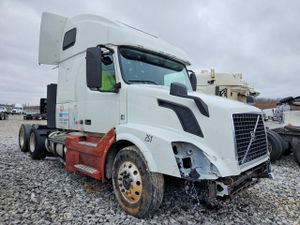 Volvo VNL 12.8L 6 2014