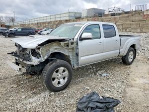 Toyota Tacoma DOUBLE CAB LONG BED 4.0L 6 2013
