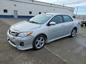 Toyota Corolla BASE 1.8L 4 2013