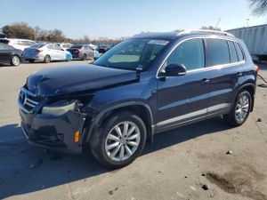 Volkswagen Tiguan S 2.0L 4 2011