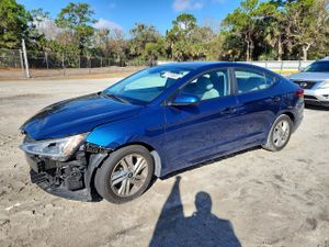 Hyundai Elantra SEL 2.0L 4 2019
