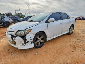 Toyota Corolla BASE 1.8L 4 2011