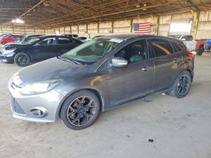 Ford Focus SE 2.0L 4 2013