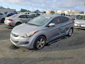 Hyundai Elantra 1.8L 4 2013