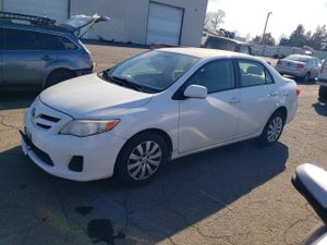 Toyota Corolla BASE 1.8L 4 2012