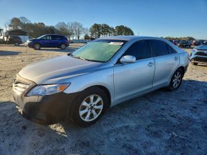 Toyota Camry BASE 2.5L 4 2011