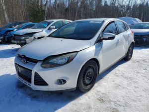 Ford Focus TITANIUM 2.0L 4 2013