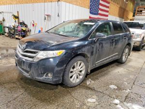 Toyota Venza LE 2.7L 4 2013
