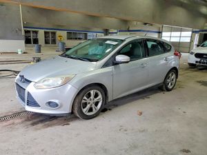 Ford Focus SE 2.0L 4 2013
