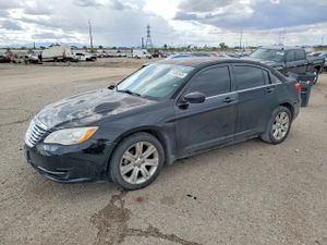 Chrysler 200 LX 2.4L 4 2013