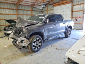 Toyota Tundra 5.7L 8 2013