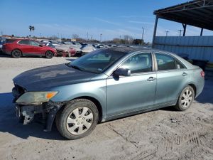 Toyota Camry BASE 2.5L 4 2011