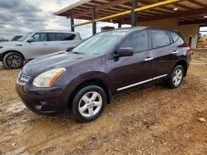 Nissan Rogue S 2.5L 4 2013