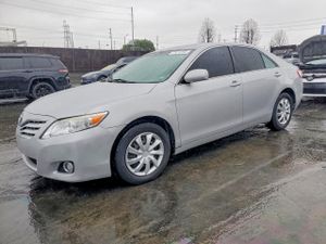 Toyota Camry BASE 2.5L 4 2011