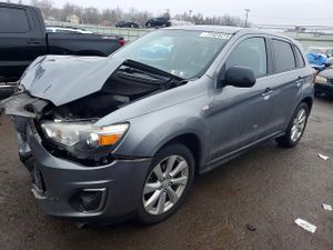 Mitsubishi Outlander ES 2.0L 4 2014